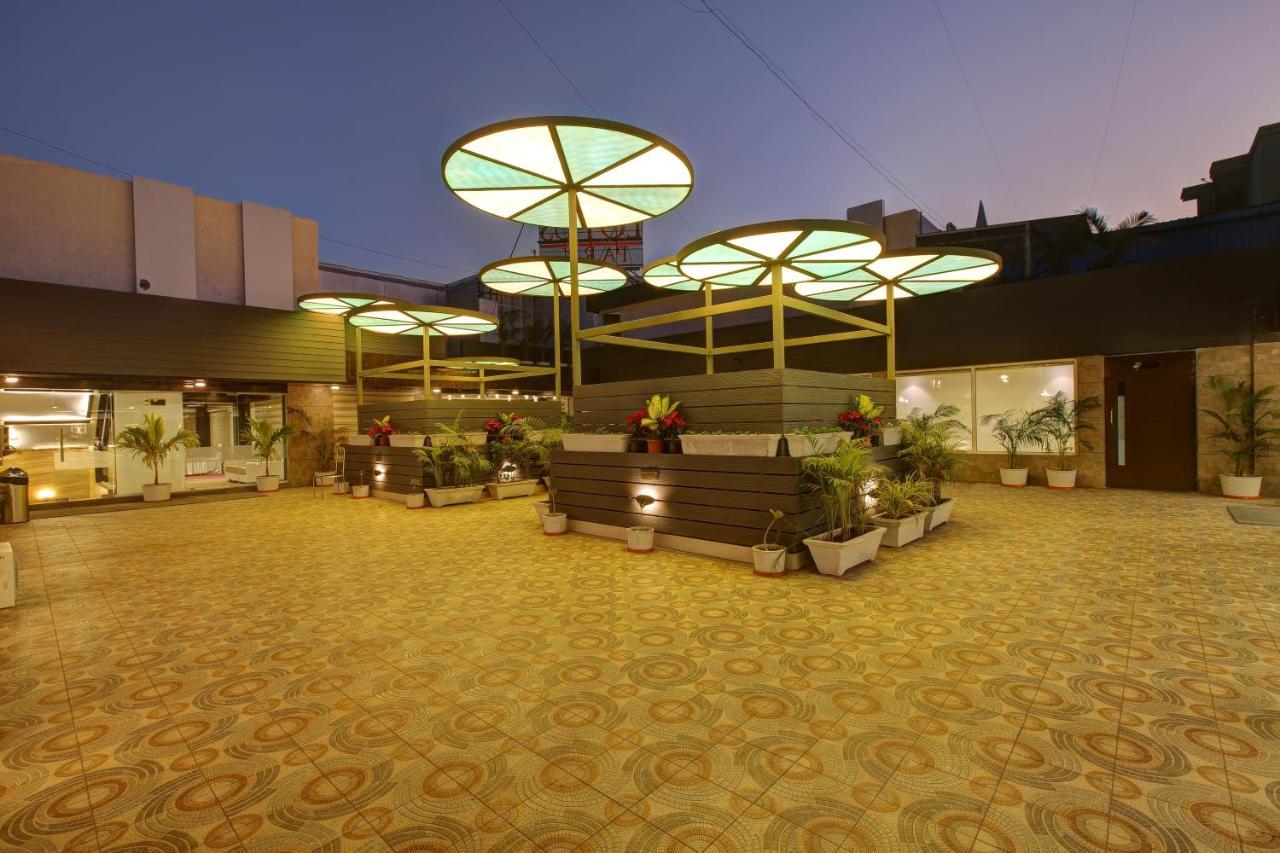 Hotel The Lotus Park Ahmedabad Exterior foto